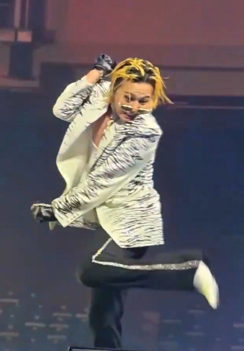 gr4vitainted's tweet photo. #BIGBANG !!! #2026MAMAVOTE 😝😝😝 https://t.co/UaVd1KScXH
