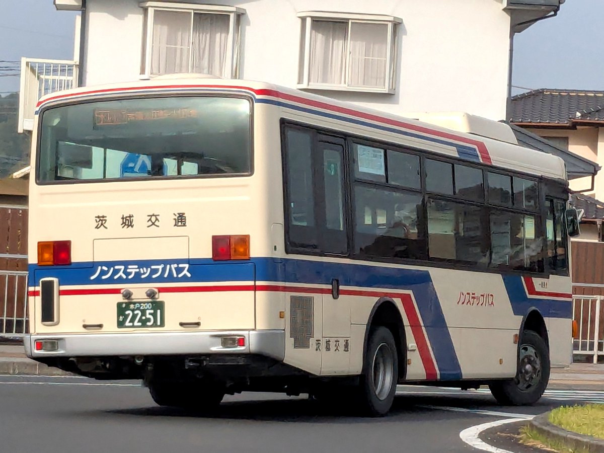 WFRX4270's tweet photo. 2251号車 ex-松戸新京成
普通に京成中古だと思ってたけど一応ググったら松戸新京成って出てきた。そうだっけ？(うろ覚え)
まぁいいや、2251自体はよく見るエルガミオ。
ただ今日はなんかあんま見ない運用入ってたので撮った。そんだけ。 https://t.co/9u7hHLmuEN