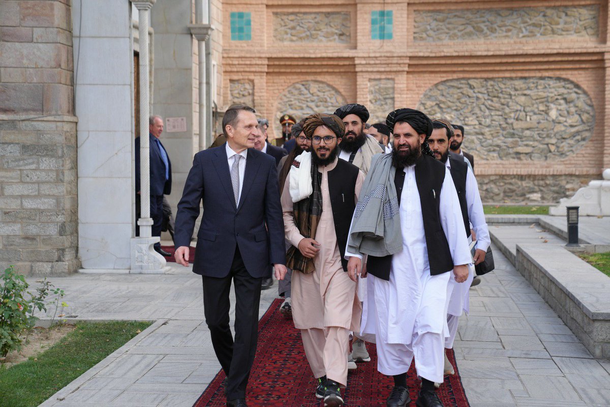 UTrakhil524's tweet photo. الحمدلله، افغانستان اوسمهال د خپل تاریخ په تر ټولو ښه امنیتي وضعیت او ثبات کې قرار لري او د سیمې او نړۍ هیوادونو ته هم دا ثابته شوې ده چې اسلامي امارت په افغانستان بشپړ او بې ساری حاکمیت لري چې باید تعامل ور سره وشي. https://t.co/xTr6XsRYKN