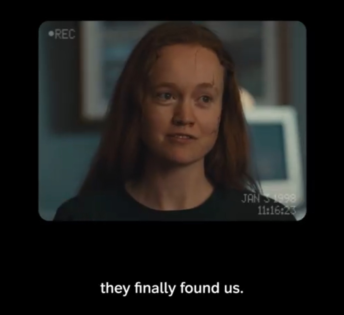 Hungryhxg's tweet photo. Van being the only one smiling while selling the fake story, she really is the storyteller, my favorite propaganda pusher 😁 https://t.co/o5k5J2AeVr