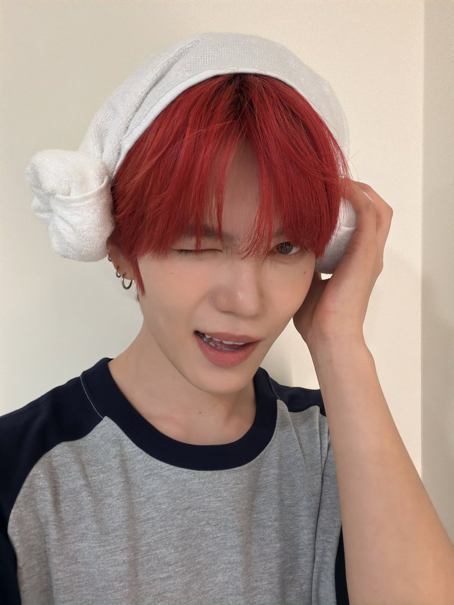 by_verivery's tweet photo. [#계현]

오늘은 꿈에서 눈 마주치자👀

#GYEHYEON
#베리베리
#VERIVERY
#눈_마주쳤지 https://t.co/yfRDWGHCHm
