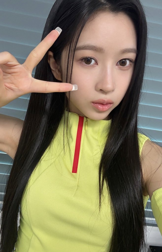 a20litebase_'s tweet photo. [261014] 📸 young blooming talk update

#YOUNG #영 #A2OLITE @A2O_LITE https://t.co/Vi6Ir2O93S