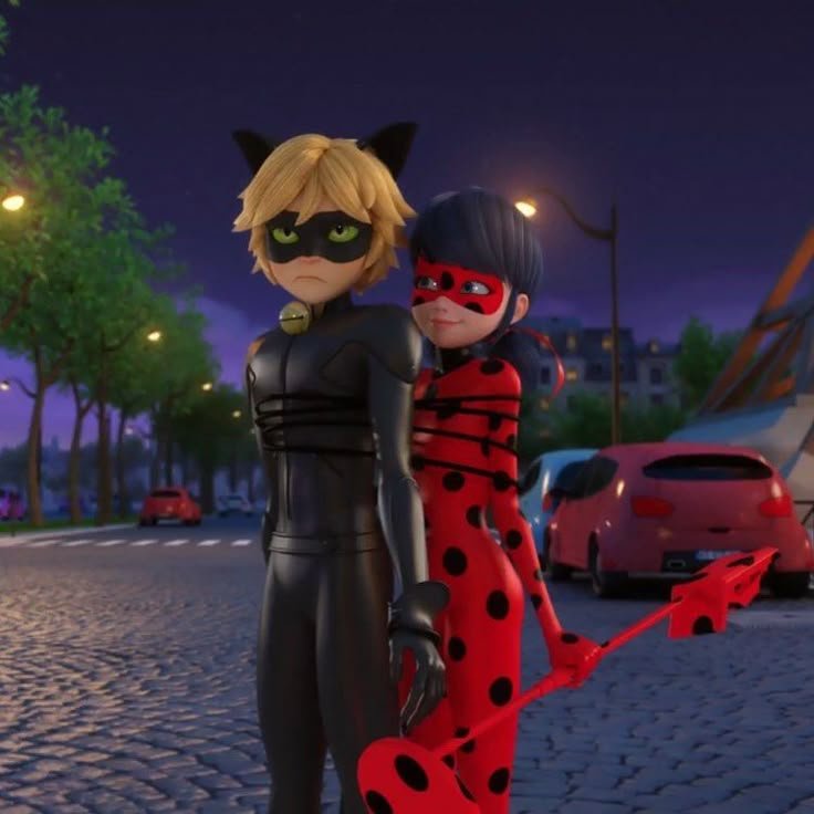 oblivioslen's tweet photo. ⟡   social media AU #LADYNOIR
— Donde Ladybug tolera a su compañero enamorado de ella hasta que siente celos por verlo con otra
o...
— Donde Chat Noir se enamora de Ladybug luego de verse, a pesar de que hace unas horas pensaba que era la persona más insoportable del planeta https://t.co/giFZ3arlal