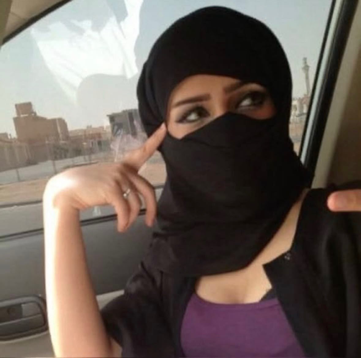 2ixzgi's tweet photo. @aliuixi طيب شرايك نسويه يابعدهم ونغيض الحساد ونقهرهم https://t.co/kHKlTQWao7