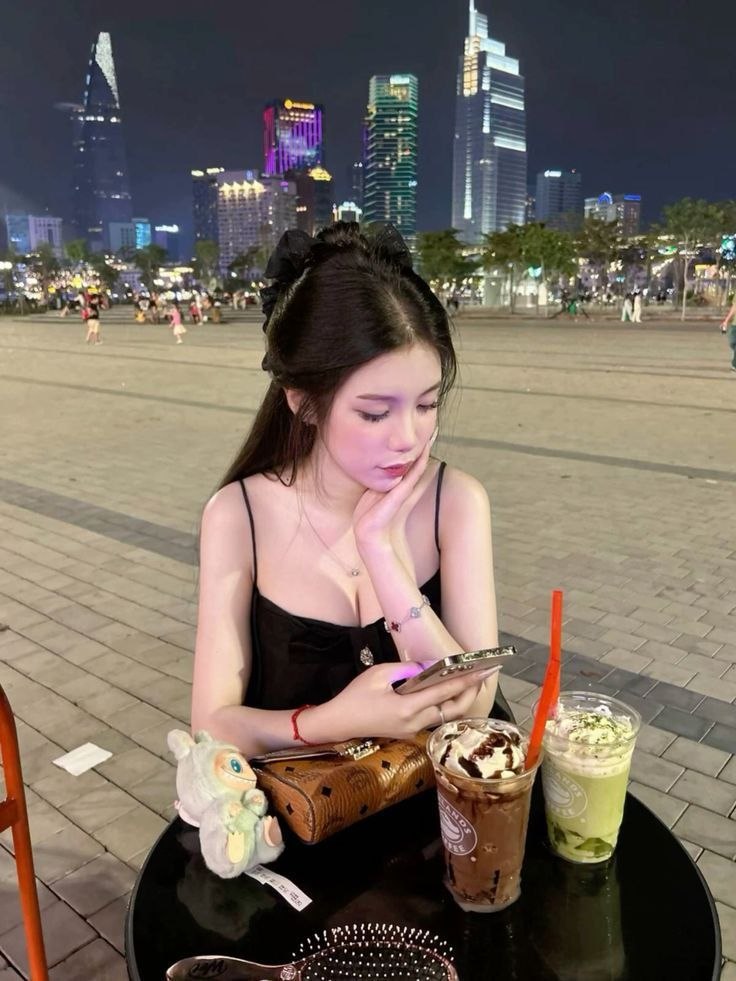 MapleAlfisvg's tweet photo. ชาวสวนเก็บไ���้น้ำผึ้ง 29 ลิตร แบ่งออกไป 15% แล้วใช้อีก 1.75 ลิตร จะเหลือน้ำผึ้งกี่ลิตร? ซื้อน้ำผึ้งมา 49 ขวด ขวดละ 76 บาท แล้วขายขวดละ 84 บาท ถ้าขายหมดจะได้กำไรกี่บาท?

🆔 olie3

#ลาดพร้าว #รามคำแหง #บางกะปิ
หาค่าคอนโดค่ะ 🥺 https://t.co/0TBU6FRHGi