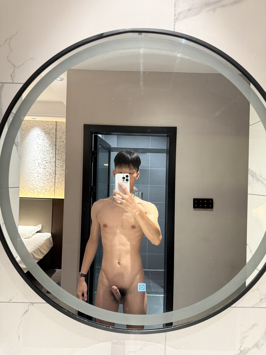 Mingmingming210's tweet photo. @Sexytodashu 喜欢被舔的姐姐我加您 https://t.co/bJ74fXvO66