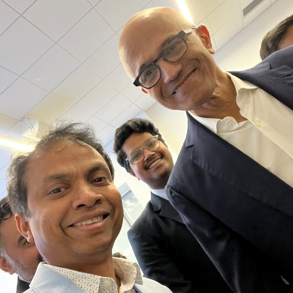 prasadforpeople's tweet photo. Hosted a fundraiser for Congresswoman Suzan DelBene, attended Senator Patty Murray’s Golden Tennis Shoe Awards, and met Microsoft CEO Satya Nadella!
And that's only part of September!
📖September Newsletter: https://t.co/2aNAEDIKZc
#Bothell https://t.co/vGArGuvnqS
