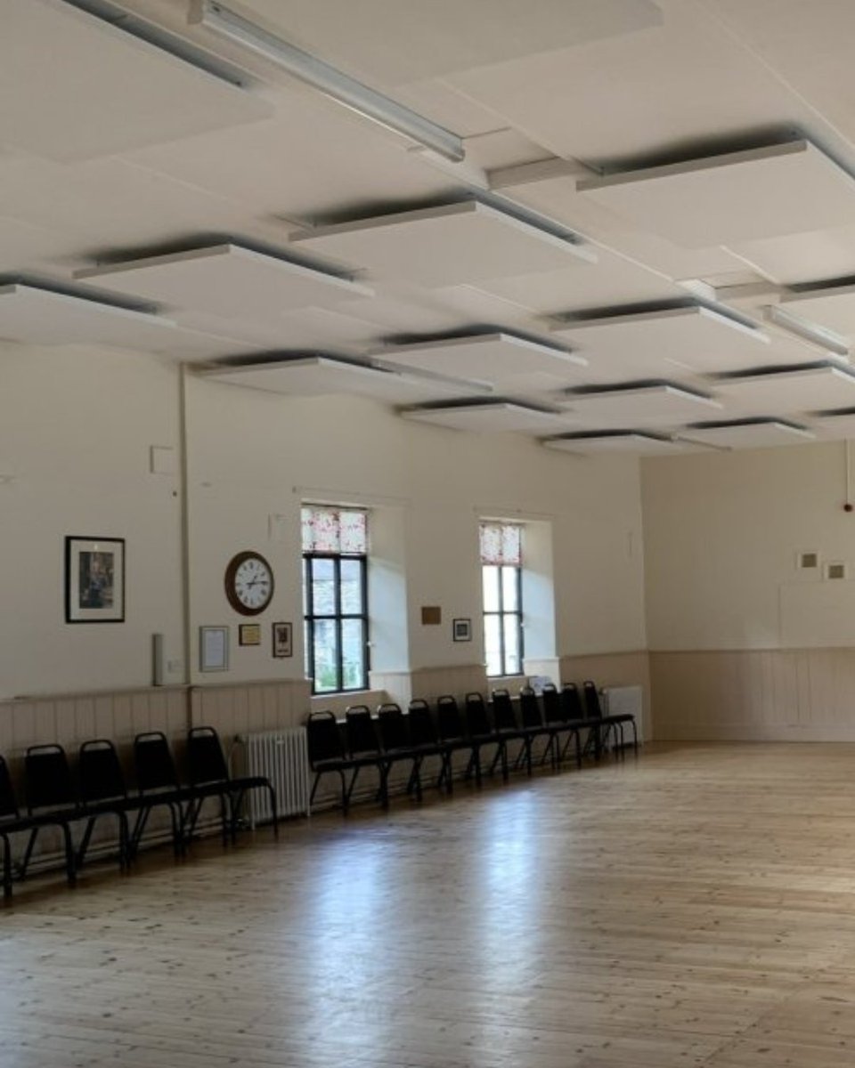 SoundReduction's tweet photo. Another community hall transformed. Voices used to bounce off the high ceiling and bare walls. Now the room is calm enough for everything from dance classes to parish council meetings.

#AcousticPanels #VillageHall #CommunitySpaces #EchoControl #Soundproofing https://t.co/3AqfbvuXRF