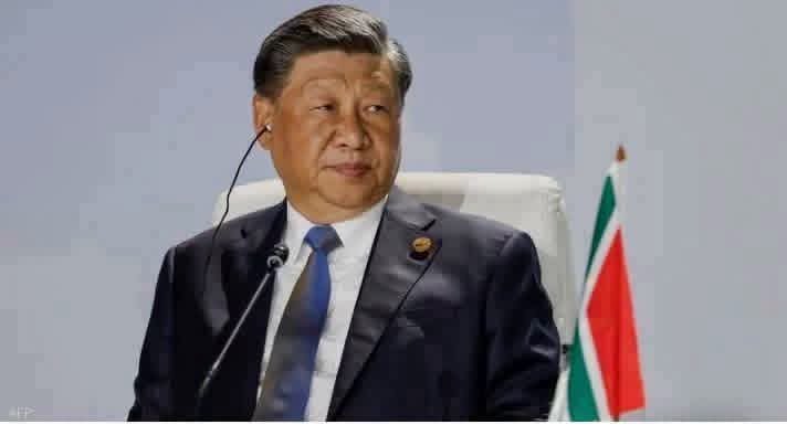 BdalmlkA19308's tweet photo. 🔴الصين على الخط الساخن الان.

 اليوم  حصلت مفاجأه كبيره في  العالم كله !!

ترامب طلب من الصين وقف التعامل مع اسبانيا ووقف تصدير اي منتجات لهم بسبب موقفهم الاخير

اللي حصل  ان رئيس الصين طلع منذ قليل واعلن وقف تصدير الأسمدة الزراعية الى امريكا وللي لايعرف ان المزارع الأمريكيه . تعتمد على الأسمدة الصينية في الزراعة بشكل كبير جداً

بعد قرار رئيس الصين اسعار المنتجات الزراعية اليوم  في امريكا وصلت الضعف وكل حاجه زادت هناك وكذلك  سعر النفط اصبح ضعف في  حدث نادر جدا!!

اللي لف�� انتباهي كلمة الرئيس الصيني وهو يقول امريكا باقيه إلي الآن بفضل اموال الخليج انتم لا تحتاجوا لهذا الشخص يقصد تر. امب) هو من يحتاج إليكم.

 نحن الان في عام 2026 كيف  لشخص مثل هذا يريد التدخل في اموركم انتم من سمحتم له بذلك عليكم الاتحاد معا للحفاظ على بلادكم انتم اقوياء عدد الدول العربيه 22 دوله عليكم اتخاذ قرارتكم معا.

هو يريد الشرق الاوسط في حاله طوارئ دائمه للحصول على ثرواتكم لا تسمحوا له بذلك

كلمتين للتاريخ  من رئيس الصين

#منقول