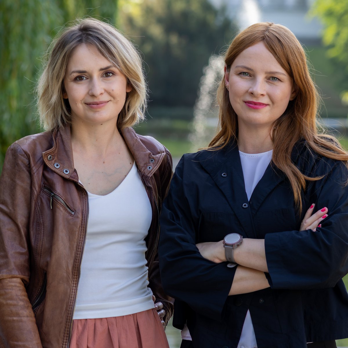 RadioNaukowe's tweet photo. 🚀 Poznajcie naszą autorkę! Panie i Panowie, dr Anna Fogtman! Jej "Ponad błękit. O lotach kosmicznych i ludziach, bez których by ich nie było" to opowieść o załogowych lotach kosmicznych z perspektywy osoby, która zna ten świat od środka. 1/n https://t.co/fQpJK0P5XG