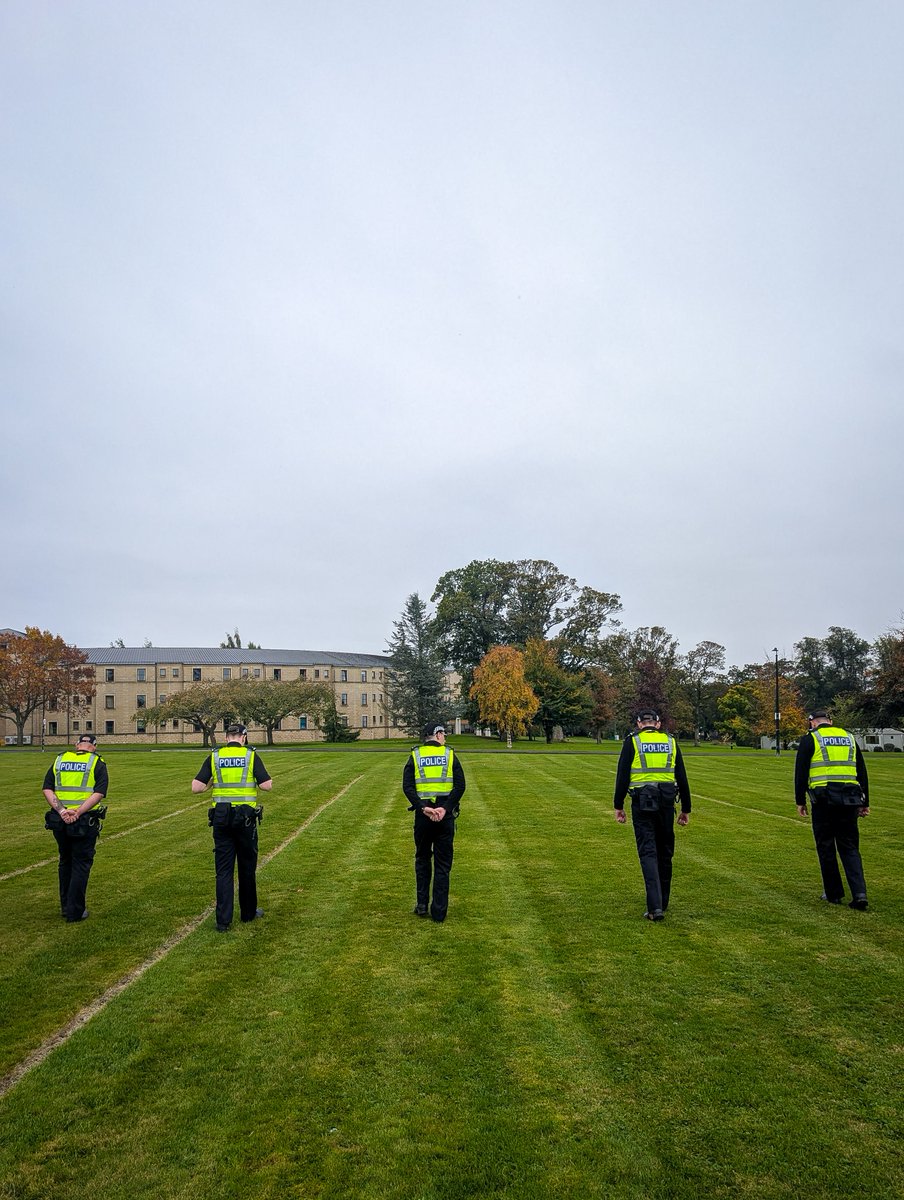 PSOSCollege's tweet photo. Course 02/26 completed a day of systematic searching with the assistance of specialist Licensed Search Officers (LSOs) and Police Search Advisors (PolSAs).

The new police officers were involved in the search of buildings, vehicles, and open areas.

#LifeOfAProbationer https://t.co/sPjveSOEkJ