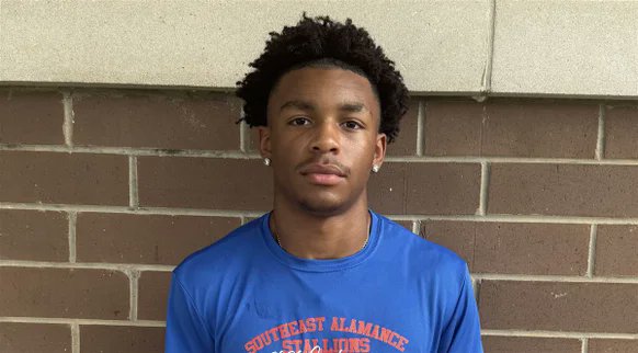 alex_jones45's tweet photo. One of South Carolina's 2028 commitments and an in-state target made a big jump in the Top247 update for the 2028 class (FREE) https://t.co/Ilu6MSP7BJ https://t.co/dGRudFA2Rh