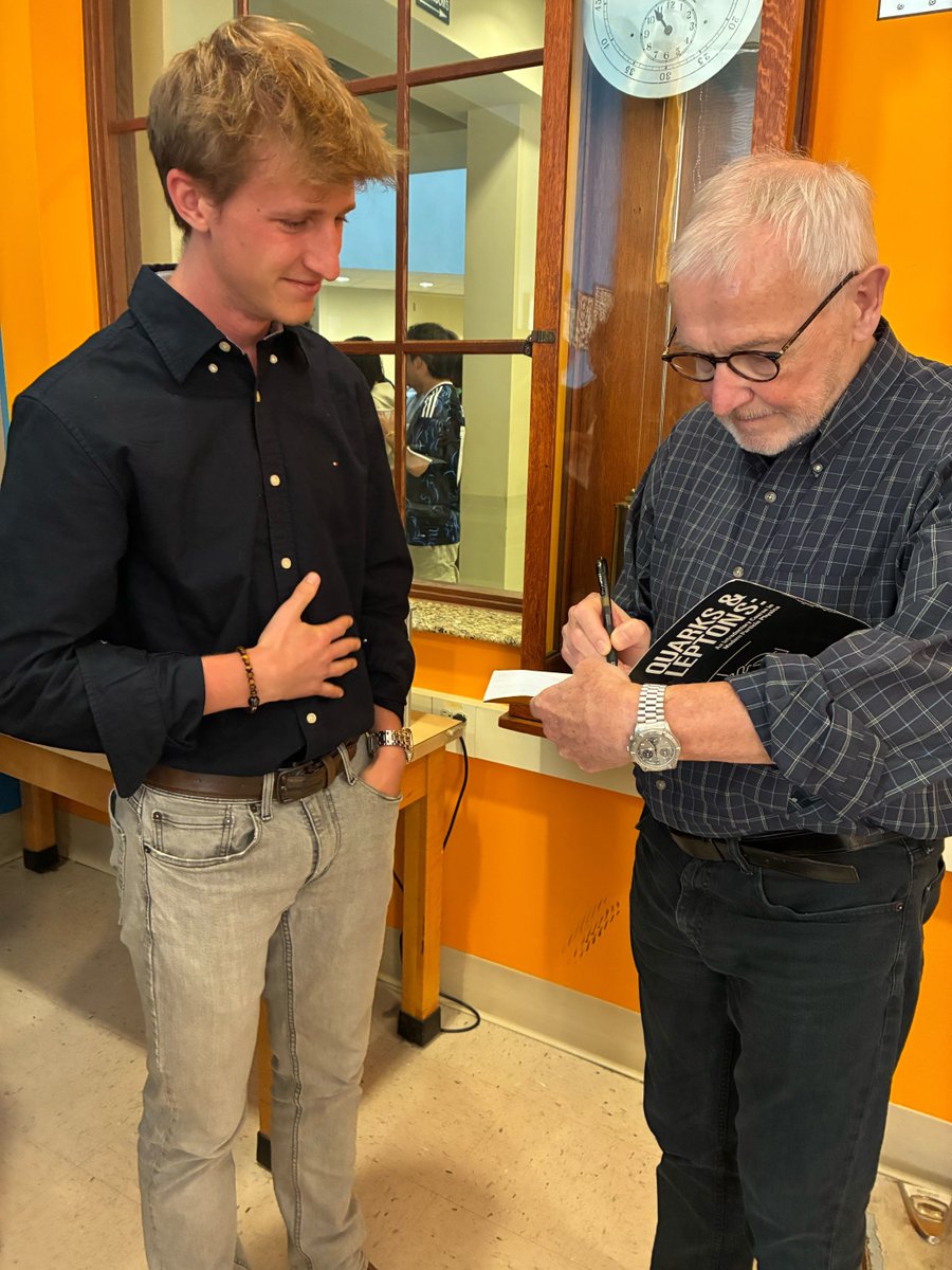 uw_icecube's tweet photo. The celebration continues! 🎉👏

It was quite a crowd that gathered at @uwmadison's Chamberlin Hall yesterday to recognize Professor Francis Halzen’s @NobelPrize in physics win.

📸: Alisa King-Klemperer

#NobelPrize2026 #FrancisHalzen https://t.co/uhrUhoJ0Bl