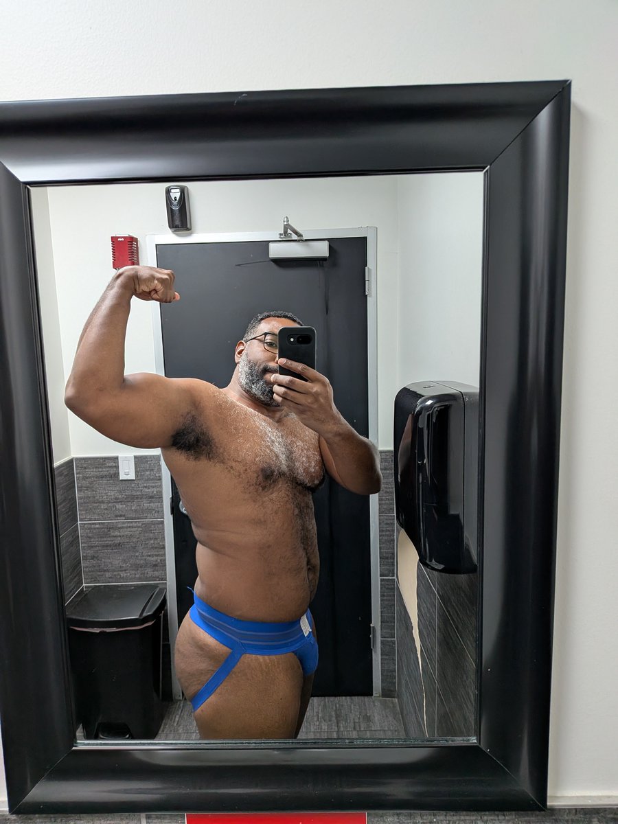 Bullhm52's tweet photo. Just being meat https://t.co/r8WeVZPk2f