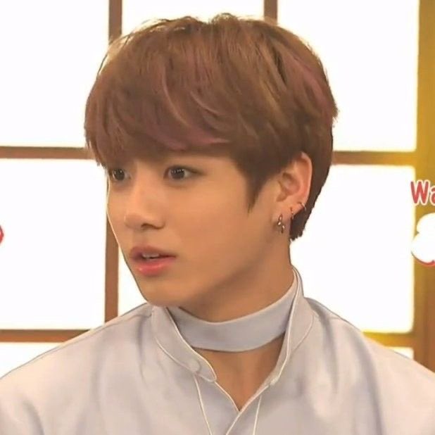 miffyzkoo's tweet photo. i misssss jungkook wearing chokers https://t.co/nXRlHwqVhi