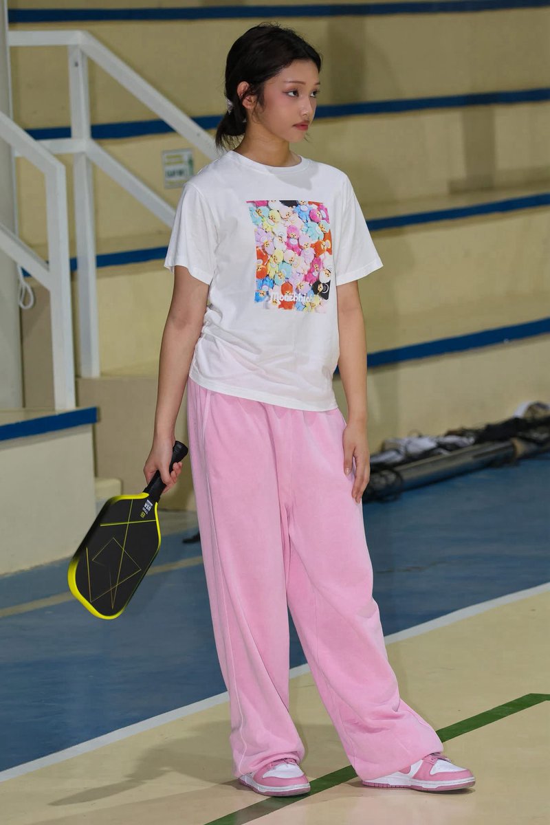 gehlee_gdangca's tweet photo. dad played paparazzi at my first pickleball game https://t.co/mGzgIeiW8e