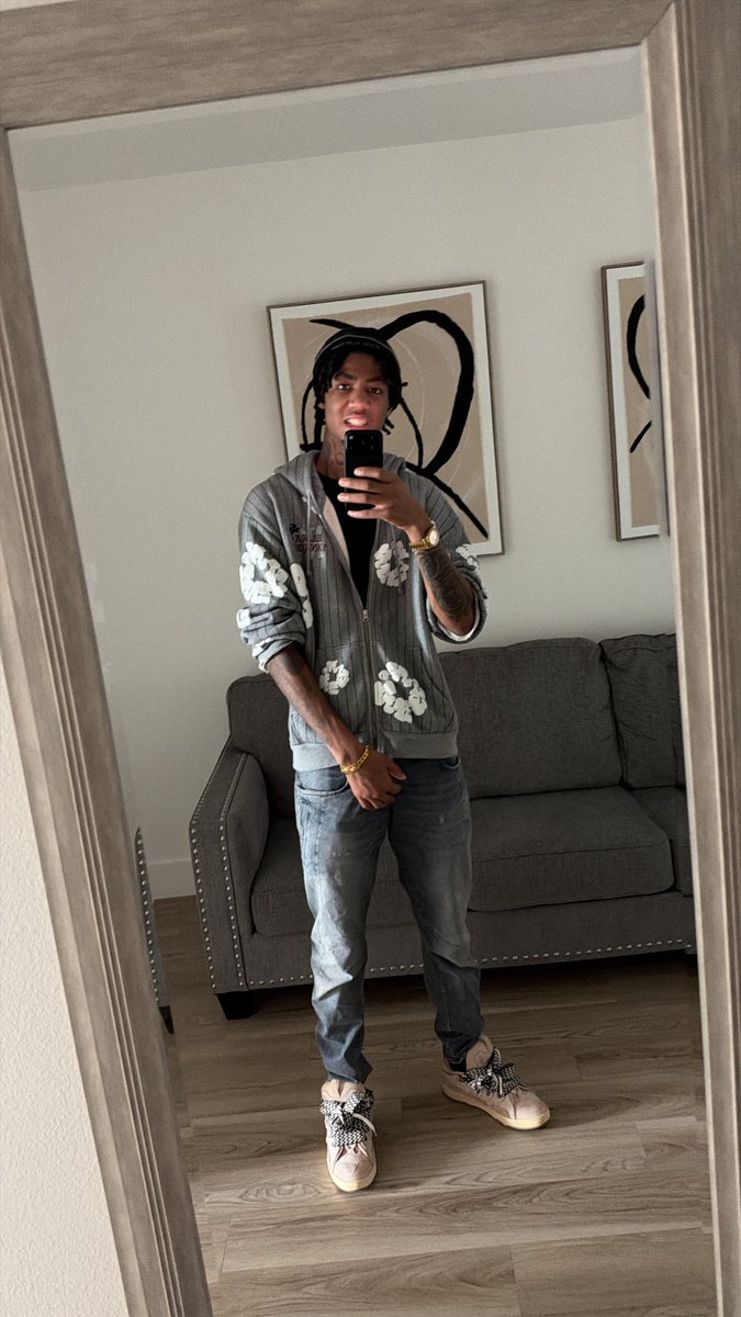 Mustseecb tweet picture