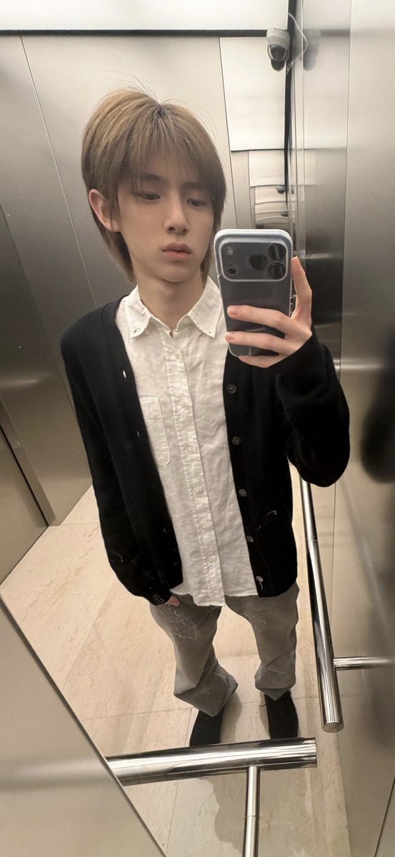 JJUuUu00's tweet photo. 보910다 https://t.co/jxdYDGIOEF