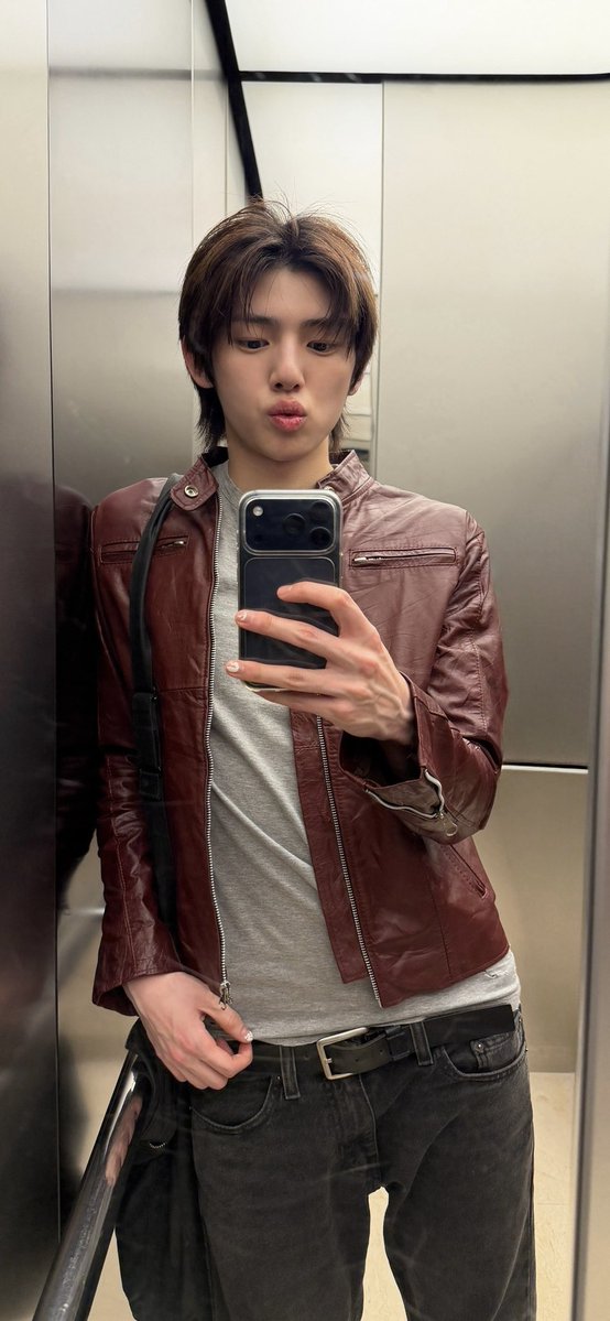 JJUuUu00's tweet photo. 보910다 https://t.co/jxdYDGIOEF