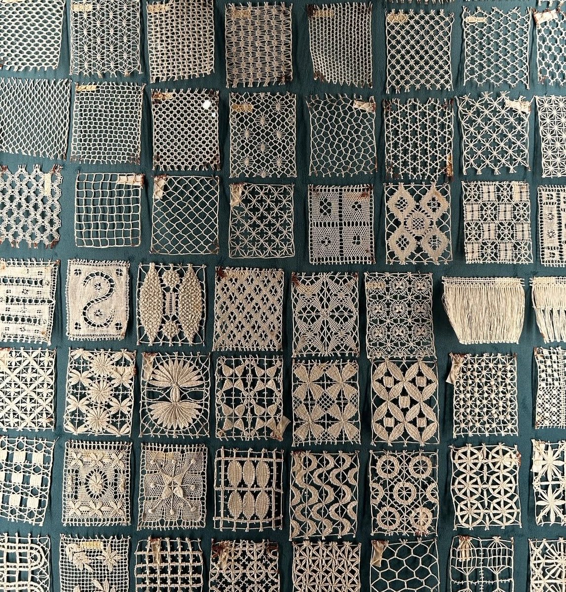 MountainLore_'s tweet photo. The Art of Bobbin Lace

An intricate craft that demands patience.

#BobbinLace #TraditionalCraft #FolkArt #Ethnography #Handmade https://t.co/snKBGXw7TE