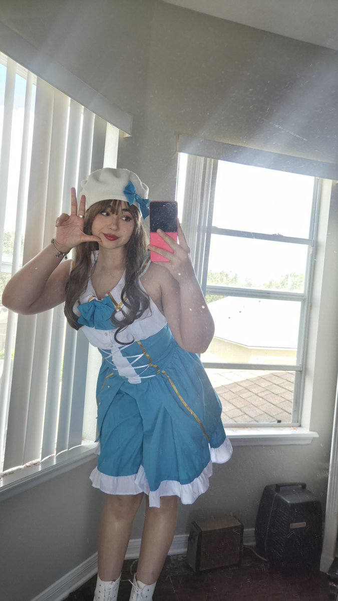 Majesticnessa1's tweet photo. Cosplaying the queen herself today @nyaruchuuu  #nyasketch #nyacosplay #vtuber https://t.co/PYROVsZoA5