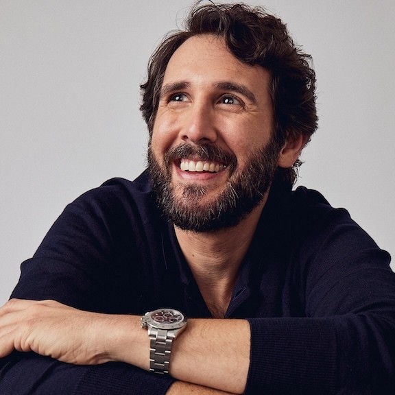 TheePopCore's tweet photo. American singer Josh Groban is eligible for a nomination in the Grammys’ “Best Asian Pop Music” category, as the eligibility rules only require a song to make meaningful use of an Asian language.

— He recorded “Forever Love” in collaboration with Japanese artist Yoshiki. https://t.co/cr51INAcgR