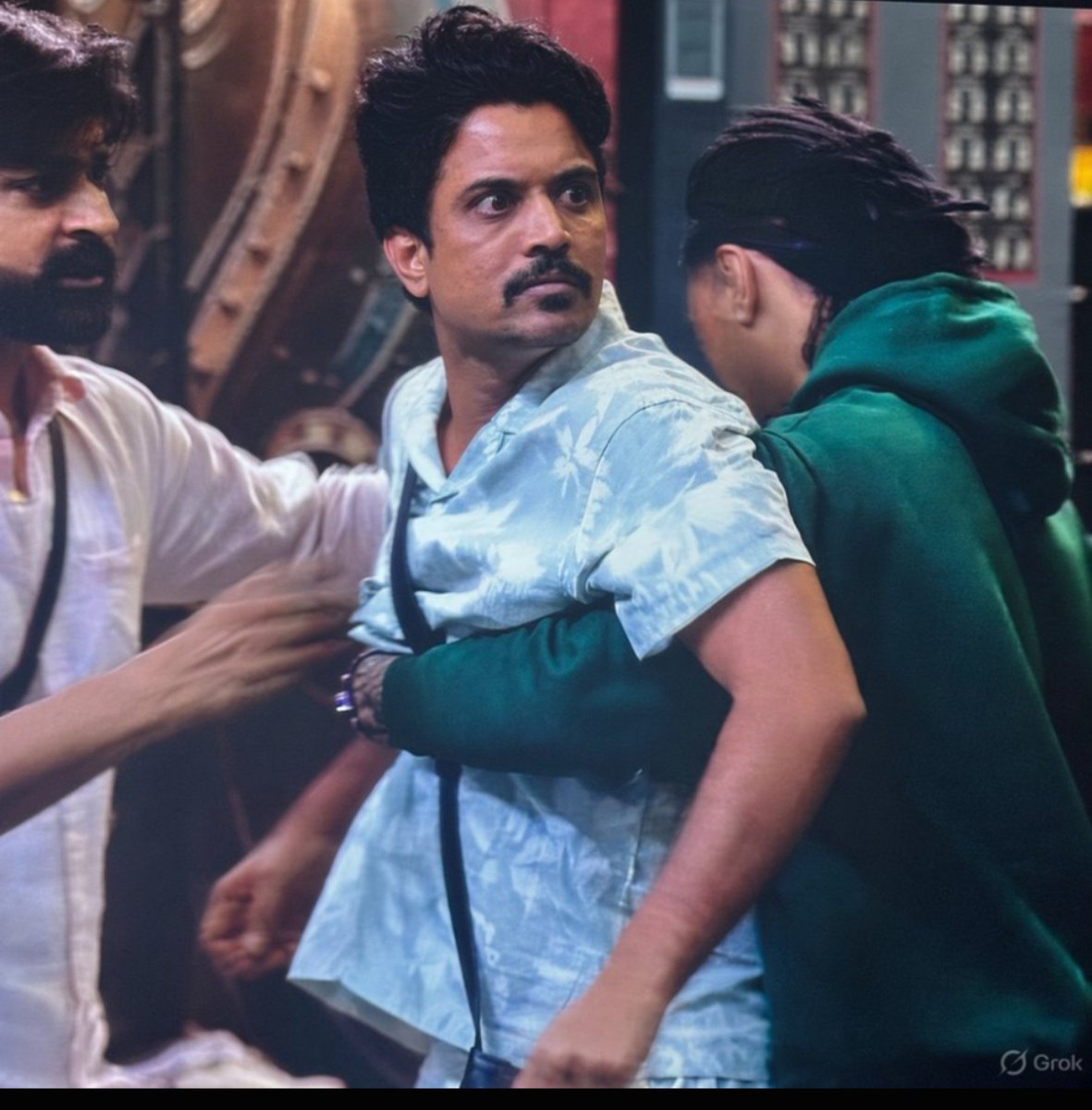 OG__CUTTER's tweet photo. Abhi 2 min pehle ye gyaan dera tha nakul dhull se unsafe feel kar raha tha or ab 1 ladki ko thapp*d marne jaa rha tha 💀😭

#ScoutOP   #BiggBoss20 #NakulDhull https://t.co/HUV9FWGvBN