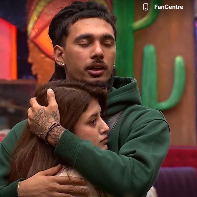 _aparichit_555's tweet photo. New love angle on the way!
Didn't expected this tbh🤮🤮

#BiggBoss20 https://t.co/mbJyNupep0