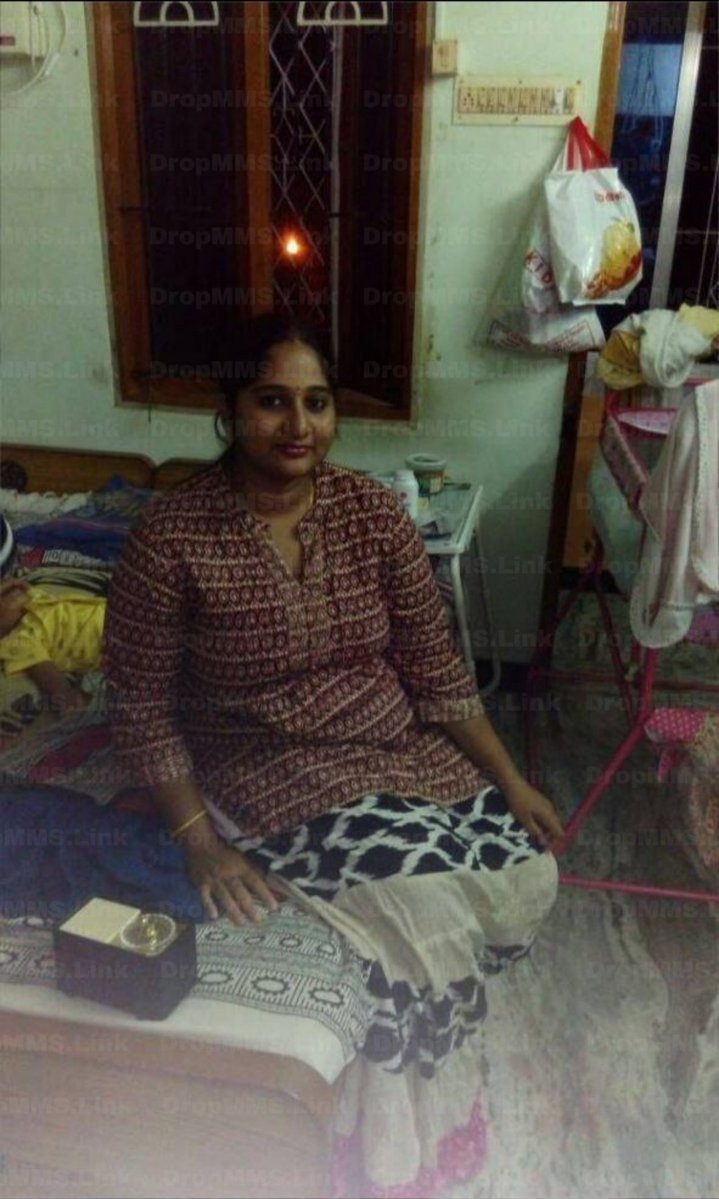SwethaSweety776's tweet photo. Chubby aunty first time cuckold shared 🥵🥵

Full video uplpaded on ⬇️⬇️

https://t.co/1pbpDHDMQY https://t.co/ngUCgtwZ5D
