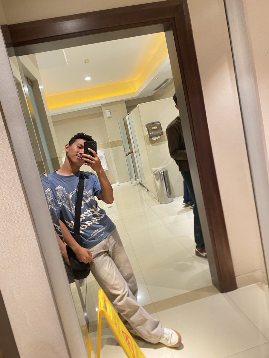 61onlyy's tweet photo. Hi guyss👋 https://t.co/Ngkl4Yb225