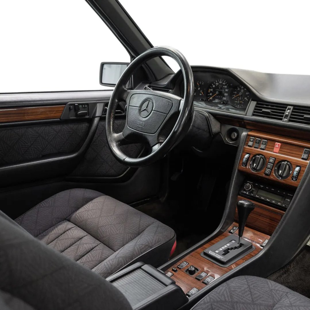 Bringatrailer's tweet photo. Diesel and 4MATIC!

https://t.co/40ndBaZ5qY https://t.co/CkQcho43xS