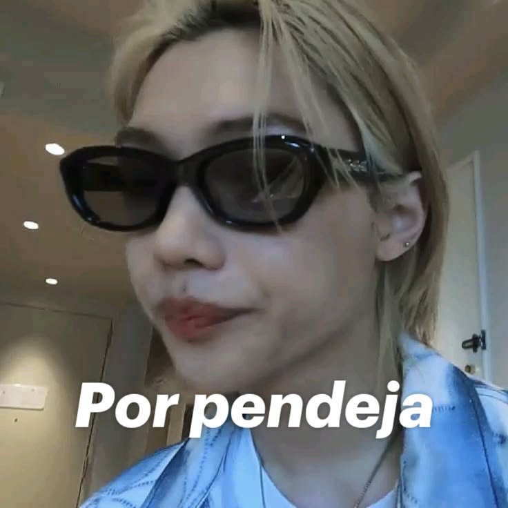 KimJay124280's tweet photo. Mi amiga después de estar pidiendo la respuesta del examen y así reprobar https://t.co/KegYJNcoy0