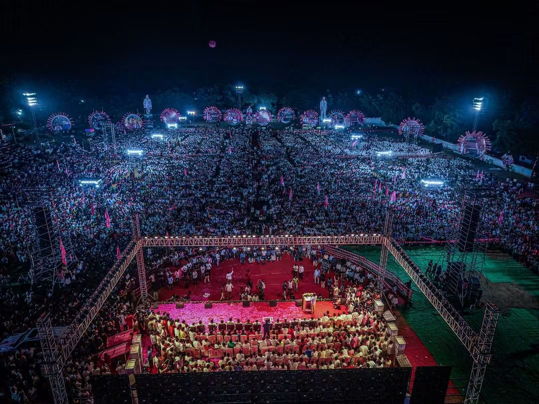 BTR_KTR's tweet photo. గులాబీమయమైన గోదావరిఖని ✊🏻
సింగరేణి కార్మిక గర్జన సభా..🔥

@KTRBRS https://t.co/PBzW2fDzMc