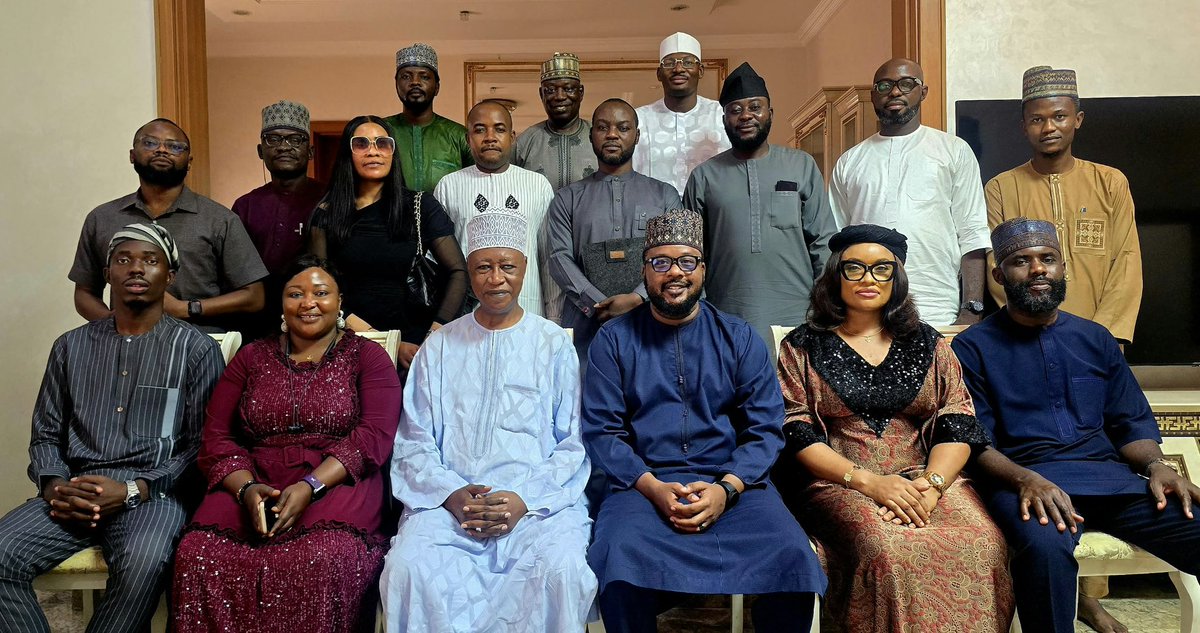 RiseUpNaija_RUN's tweet photo. RISEUPNAIJA MOVEMENT | NATIONAL LEADERSHIP ENGAGEMENT

The National Leadership Coordinating Council of the RiseUpNaija Movement, led by Salihu Tanko Yakasai, Deputy Director-General, Diversity and Support Groups, ADC Presidential Campaign Council, paid a courtesy visit to
1/4 https://t.co/4Bg9xSBggv