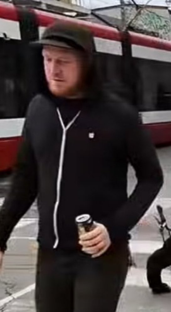 sshergil190's tweet photo. Help find this man! @TorontoPolice @WorldSikhOrg @BaazNewsOrg VIOLENT thugs in downtown Toronto make the city unsafe, no excuse for violently attacking someone … no excuses for these hateful goons @GurpreetSSahota @CP24 https://t.co/SU5ptTqDvw