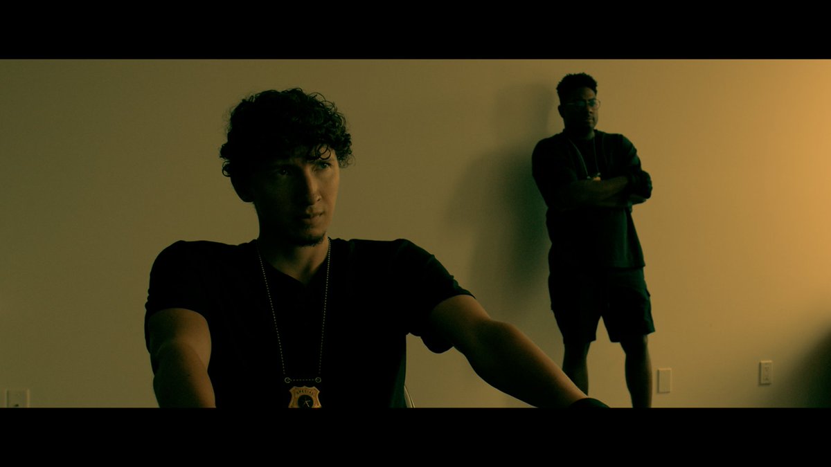 soundunserious's tweet photo. Why so serious...?
#dramatic #serious #filmmaking #cinematography https://t.co/0amVfIy0cK