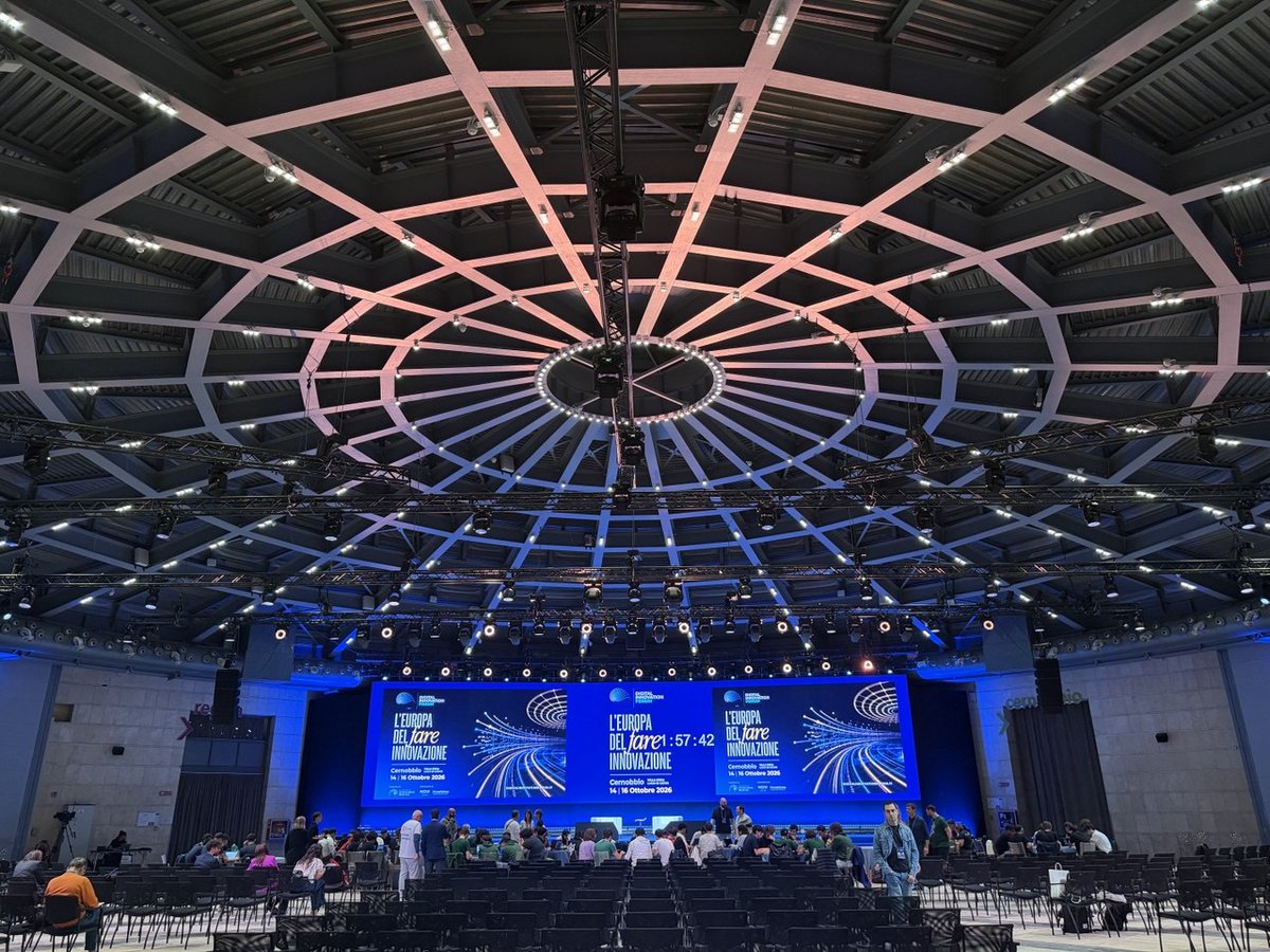 dac_chain's tweet photo. Highlights from day one of the Digital Innovation Forum at Villa Erba.

Quantum is leaving the lab and becoming real infrastructure.

Set your alarms: @davide___costa takes the stage tomorrow at 14:00 UTC. https://t.co/VigIANkKyw