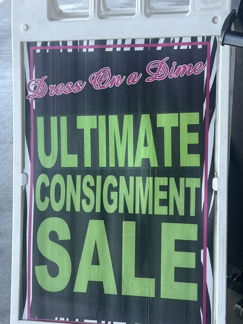 LeagueofHonor's tweet photo. Visit Dress On A Dime! Awesome Clothes, Purses, Jewelry, Shoes, Perfumes, House Goods, Toys... Open 7 days a week. 23154 Valencia Blvd. Santa Clarita, CA. 818-633-0023 #resale #thriftshop #deals #thrift #designer #vintage #SantaClarita #Saugus #Newhall #Valencia https://t.co/Iz8IcpUuVF