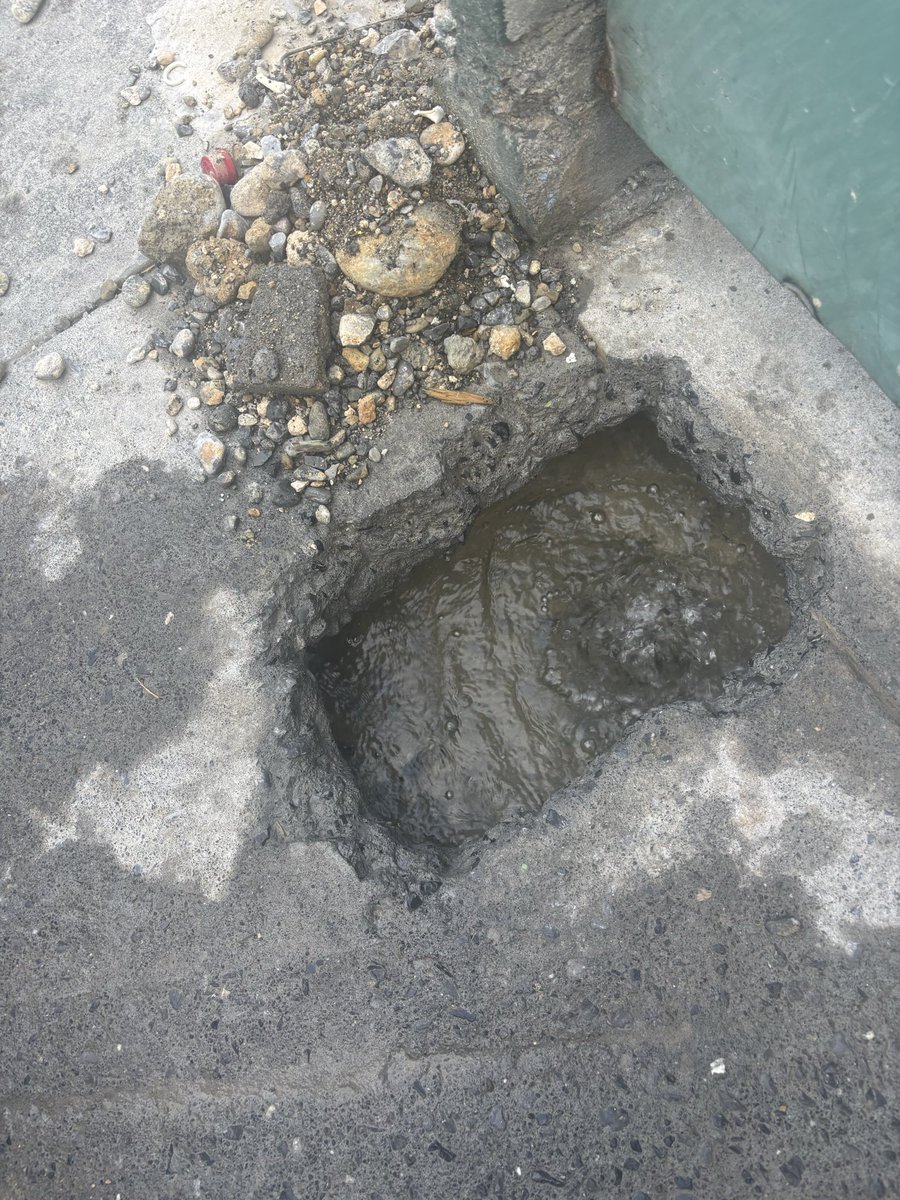 sandyrayada's tweet photo. @ayd_monterrey Fuga de agua lleva meses y nadie la atiende villas de San José en Juárez madre selva 580 A https://t.co/ZAF2N0YXth
