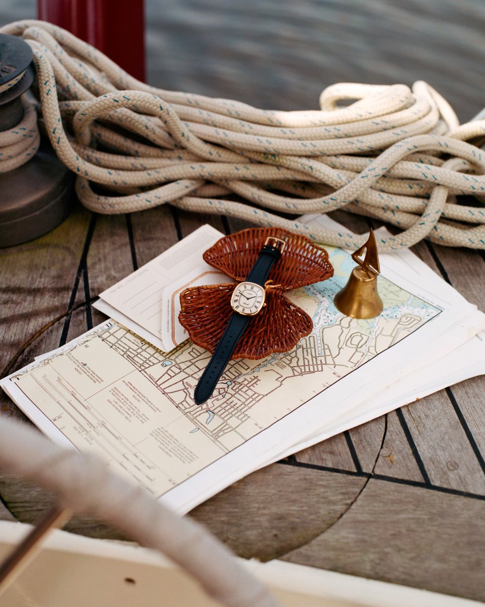 timex's tweet photo. The Noah x Timex Boatswain Watch

Available online tomorrow, 10/15 at 11 AM ET.

#timex #analoglife #collab https://t.co/k59gj8JuF0