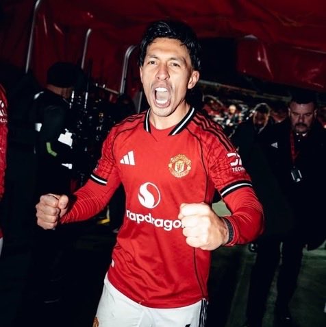 UtdJournalist's tweet photo. 🚨 BREAKING!

Lisandro Martinez has refused to apologise to Jason Wilcox! https://t.co/XlWuqrSSec