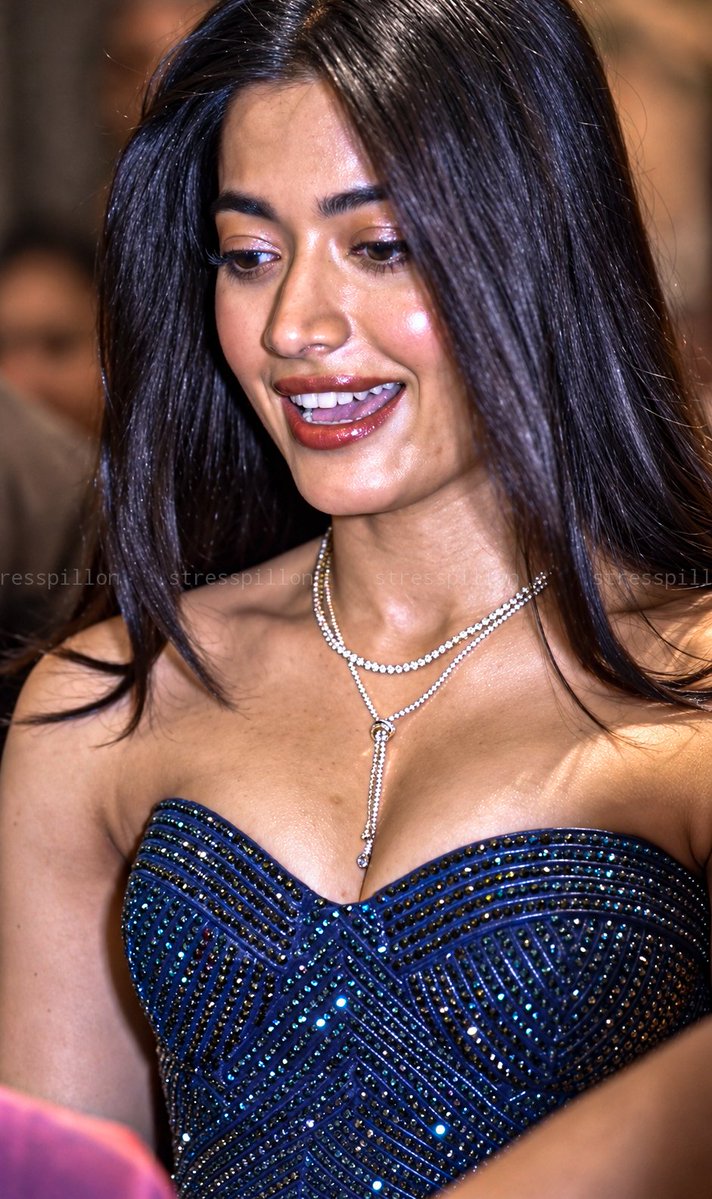 StressPillon's tweet photo. Rashmika!!! https://t.co/8ze56DRS8N