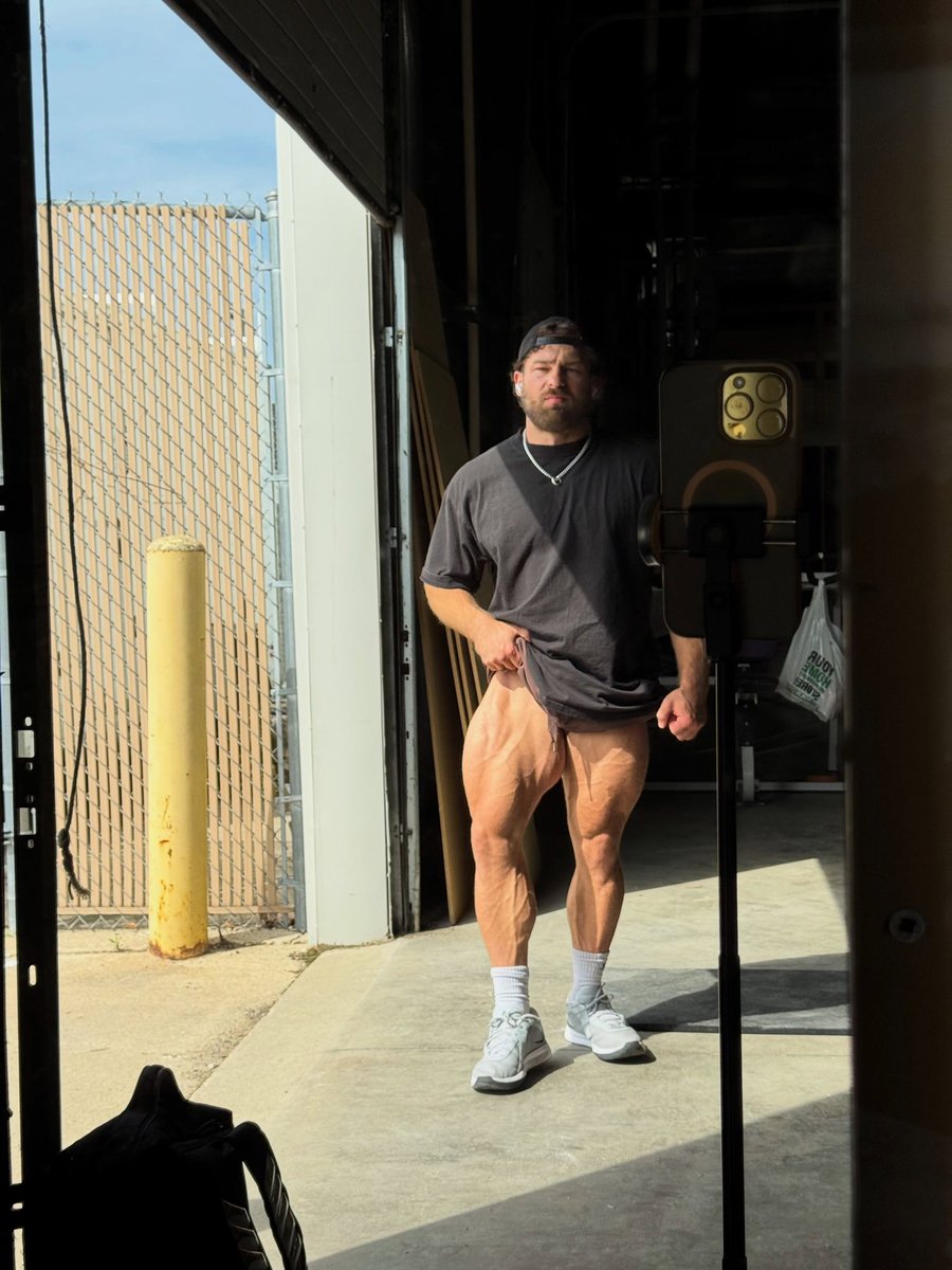 Masterwindbo0m's tweet photo. I don’t chase submission. I command respect, embody power, and let my presence speak. Real Masters don’t beg for control they earn the kneel. #findom #paypig #humanatm #AlphaMale #GodBody #DomEnergy #ObeyYourMaster #WorshipMe #AlphaGod #BetaCucks #ShrimpDickLosers #SimpTax #Kneel https://t.co/XViP7MQ6cP