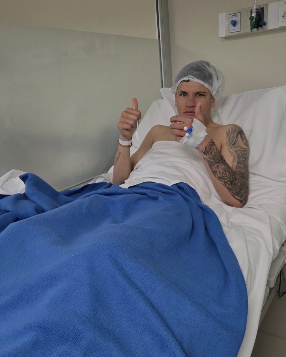 mwfc_oficial's tweet photo. ℹ️ El futbolista Agustín López fue operado con éxito el pasado 06/10 y ya se encuentra en pleno proceso de recuperación. 

¡Arriba, Sapo! Seguimos juntos 💪🐸 https://t.co/Dnqcuv8EHX