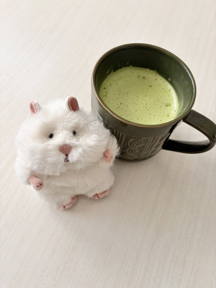 mimoomim00's tweet photo. この飲み物はなんだろうね。気になるね。

#はむにぎり https://t.co/kOj2YAO0H7