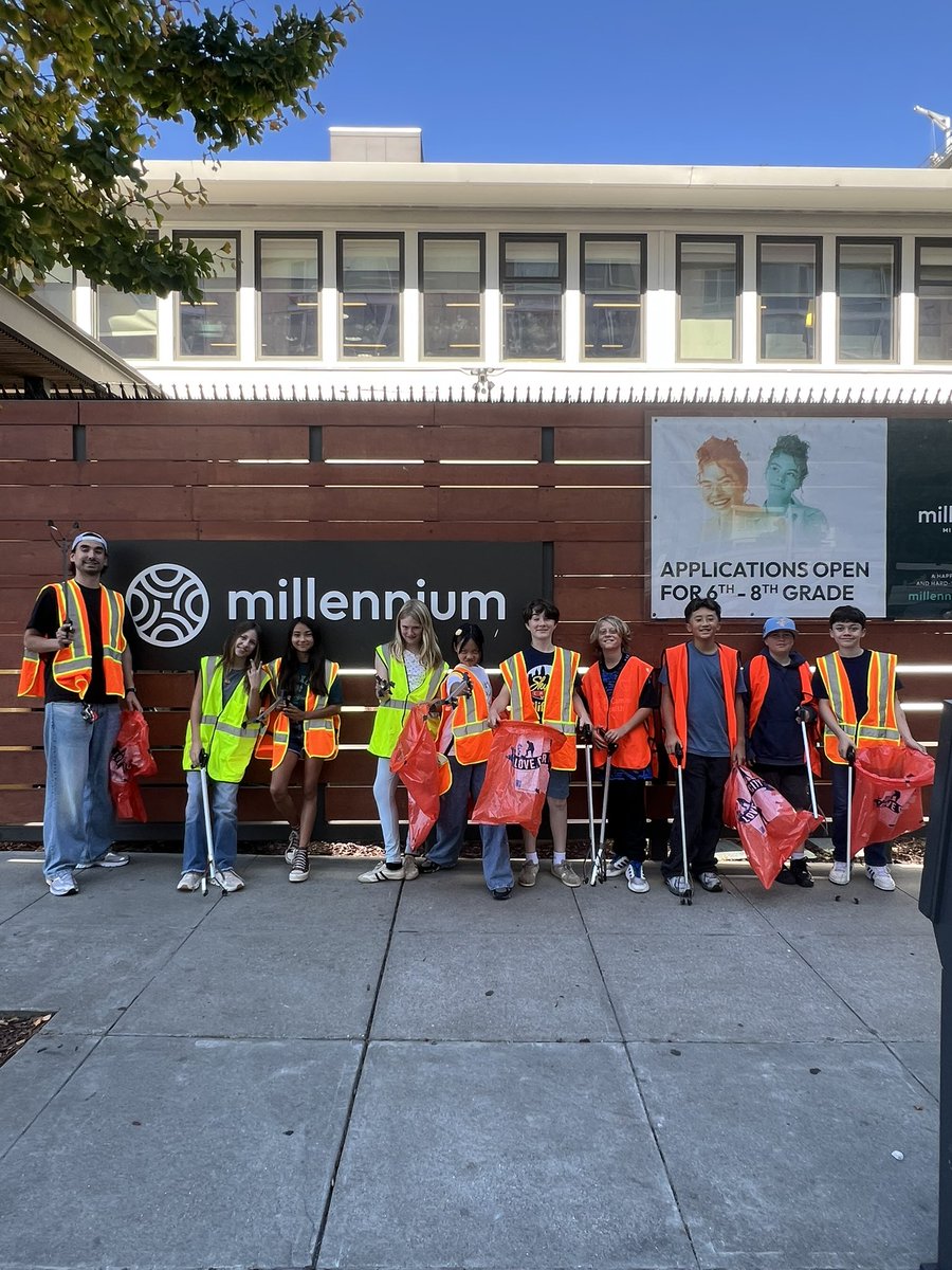 RefuseRefuseSF's tweet photo. Back to back cleanups with middle schoolers today.

Students from New School (featured in Mrs. Doubtfire) travelled from North Beach to help clean the area around Trader Joe’s on Masonic Ave.

Another 6th grade cohort from Millennium School cleaned Jefferson Square Park again. https://t.co/3muzOMkfn0