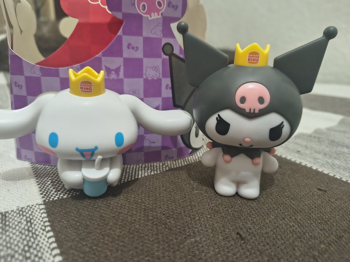 TakinaMitaka's tweet photo. Consegui meus nenéns!!!! 🥰🥰🥰🥰
(Pensamentos pensantes querendo ir atrás da my melody) https://t.co/rqPJegDbns