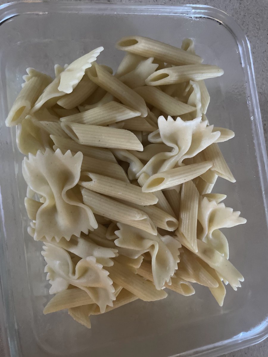 lambofwarr's tweet photo. My friend sent me this a while ago and said who wants to try my chicken alfredo... https://t.co/uMv5Tu9qBY