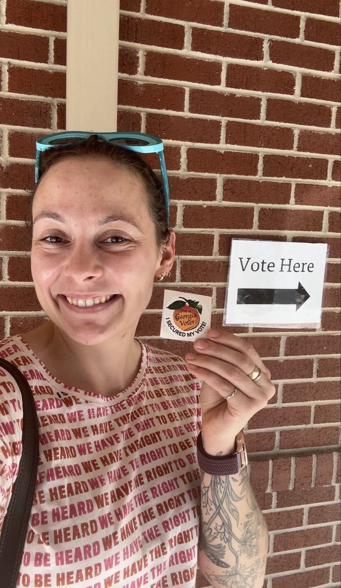 VotingIsLocal's tweet photo. Early voting is underway in Georgia, Arizona, and several other states!

Have you voted yet?

Make your plan to vote early in person, by mail, or on Election Day! 🗳️ https://t.co/ADfhwMIo8x