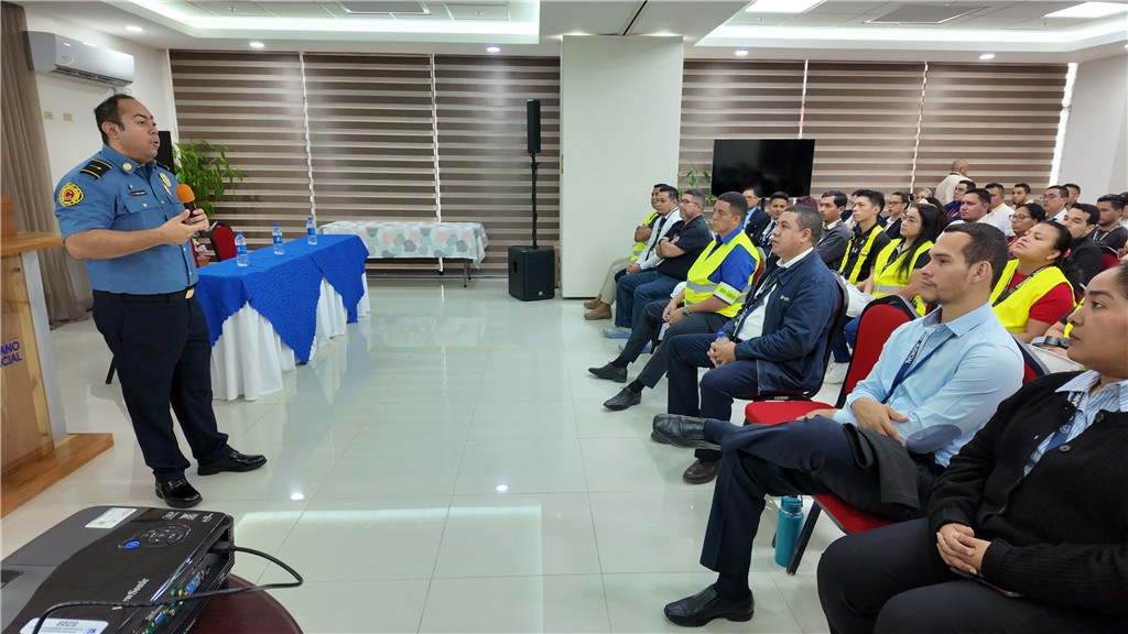 OJudicialPanama's tweet photo. Tercer Distrito Judicial adopta medidas de prevención para salvaguardar la vida ante un evento de riesgo... Más detalles en la web: https://t.co/AA66sP9AfN https://t.co/K5C8wXyNdP